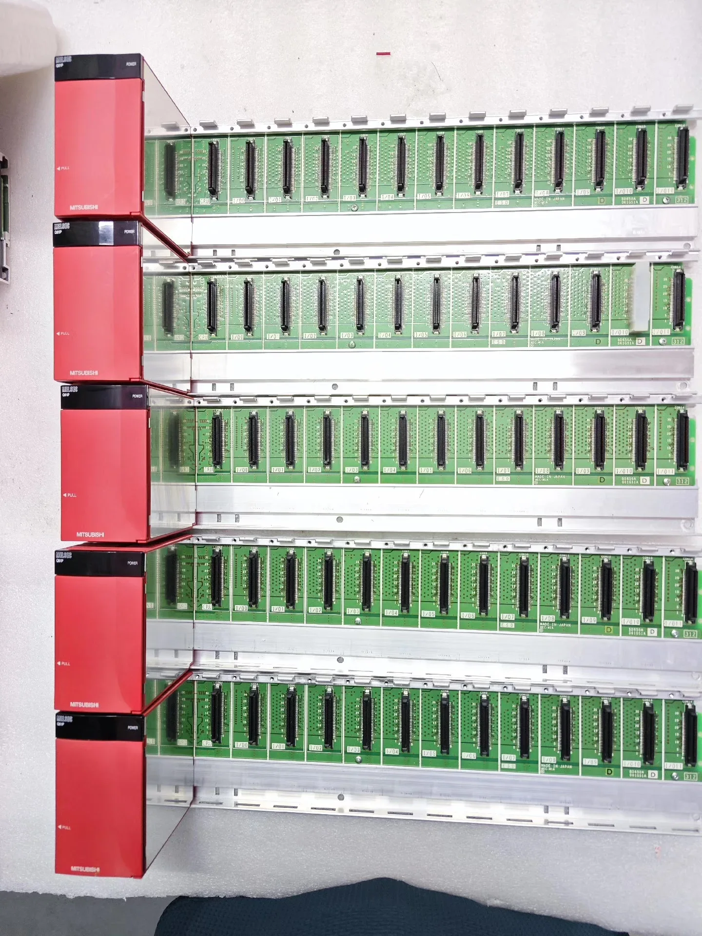 Mitsubishi Electric Q312B + Q61P Power Electronics Module product photo 1