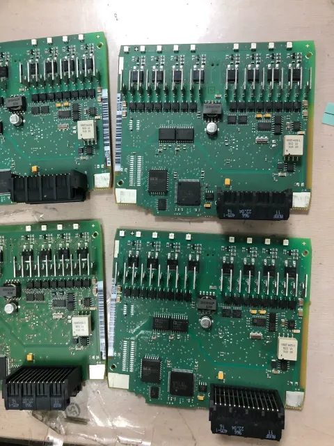 Siemens 6ES7331-7TF01-0AB0 PLC Module — product photo 8 of 9