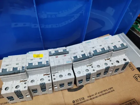 Siemens 5SY5263-7CC Industrial Automation Component product photo 2