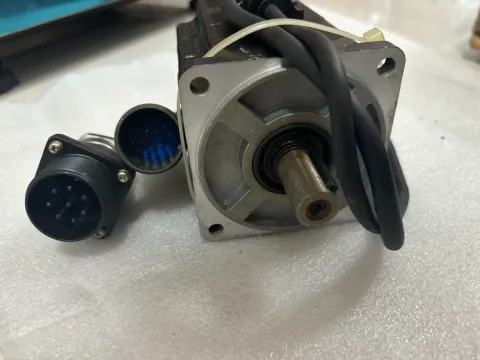 SANYO DENKI AP-2M040XXCT Motor & Drive Component product photo 2