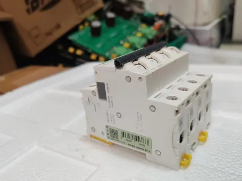 Schneider Electric iC65N C25A 4P Industrial Automation Component product photo 2