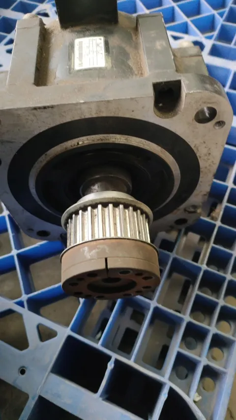 Yaskawa SGMGV-30ADC61 Motor & Drive Component — product photo 13 of 37