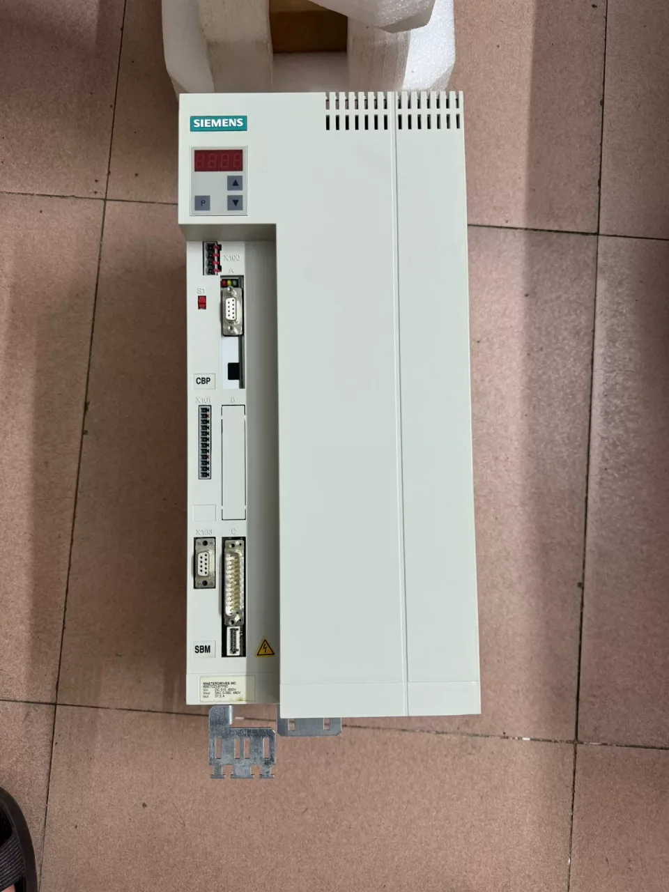 Siemens 6SE7023-8TP50-Z Motor & Drive Component product photo 1
