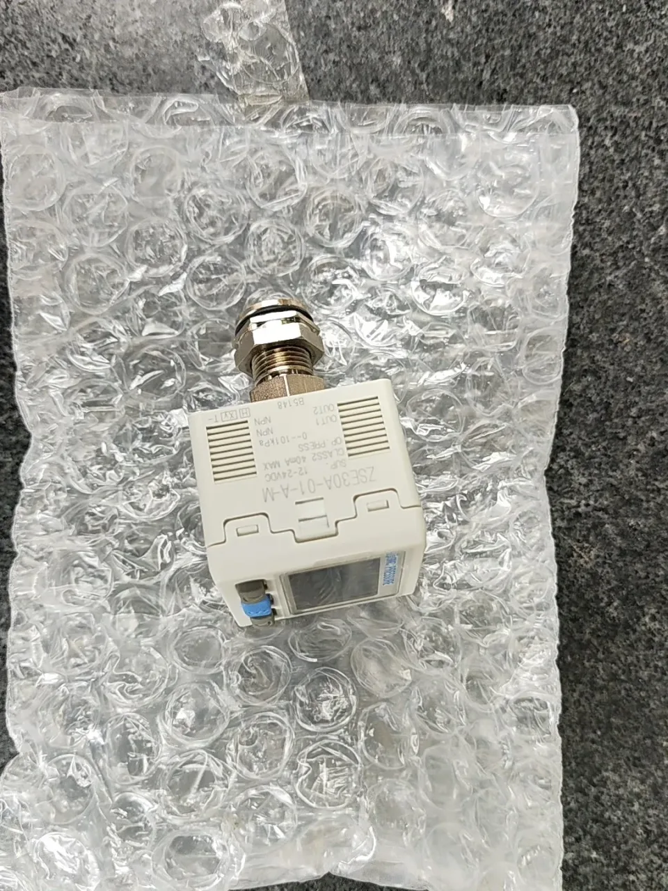 SMC ZSE30A-01-A-M Industrial Sensor product photo 1