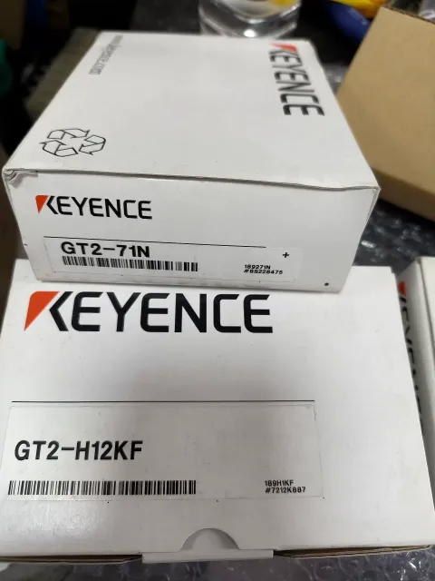 KEYENCE GT2-71N + GT2-H12KF Industrial Sensor product photo 1