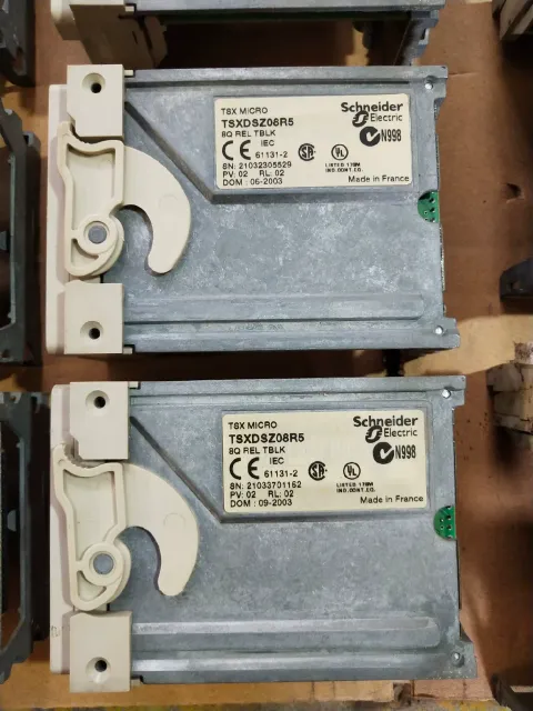 Schneider Electric TSXDMZ28DT PLC Module — product photo 13 of 18