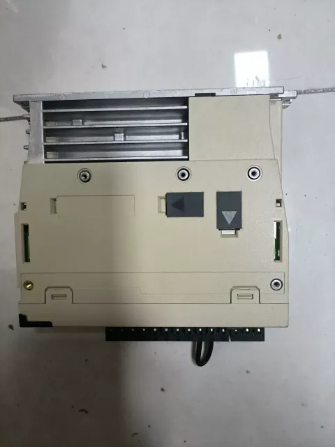 Yaskawa SGD7S-R90A30A002 Motor & Drive Component product photo 5