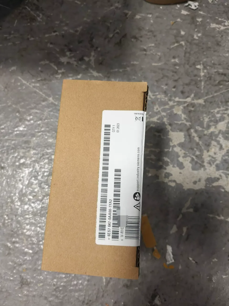 Siemens 6ES7647-0AA01-1YA2 PLC Module product photo 1