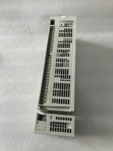 Mitsubishi Electric FX5U-80MT/ES PLC Module — product photo 25 of 25