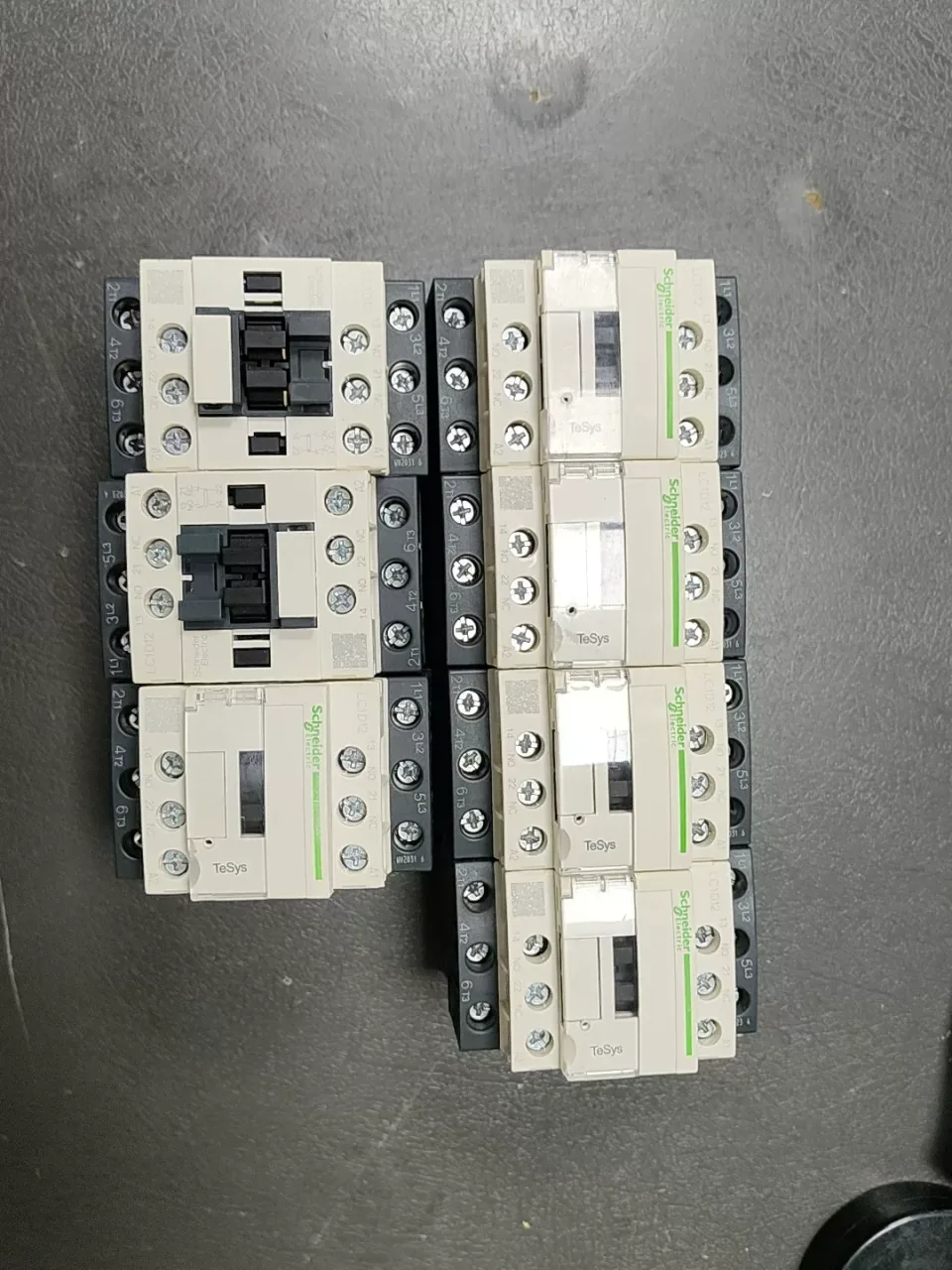 Schneider Electric LC1D12M7C Industrial Relay — product photo 1 of 7