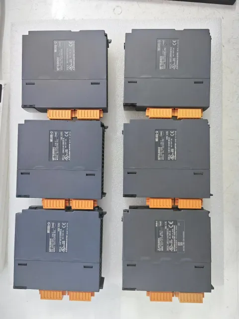 Mitsubishi Electric QJ71C24N-R4 Industrial Automation Component — product photo 12 of 48