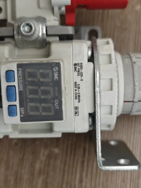 SMC AW40-04B-B Industrial Automation Component product photo 3