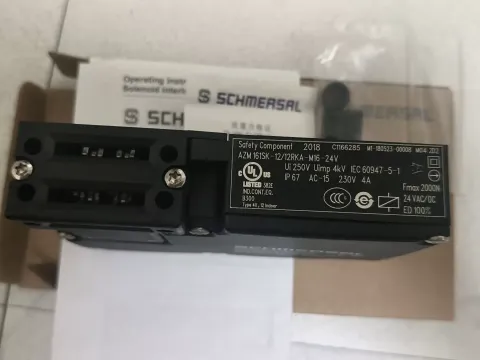 Schmersal AZM 161SK-12/12RKA-M16-24V / 101166285 Industrial Sensor product photo 3