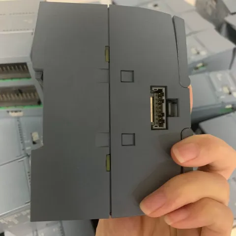 Siemens 6ES7232-4HB32-0XB0 Industrial Automation Component — product photo 9 of 18