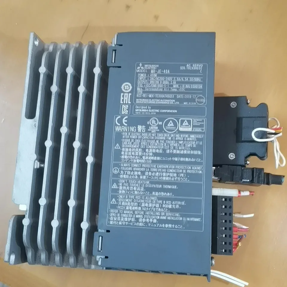 Unbranded Industrial MR-JE-40A Motor & Drive Component product photo 1
