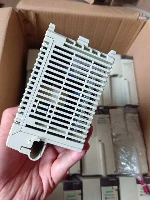 Schneider Electric / Modicon TSXPSY5500 PLC Module product photo 4