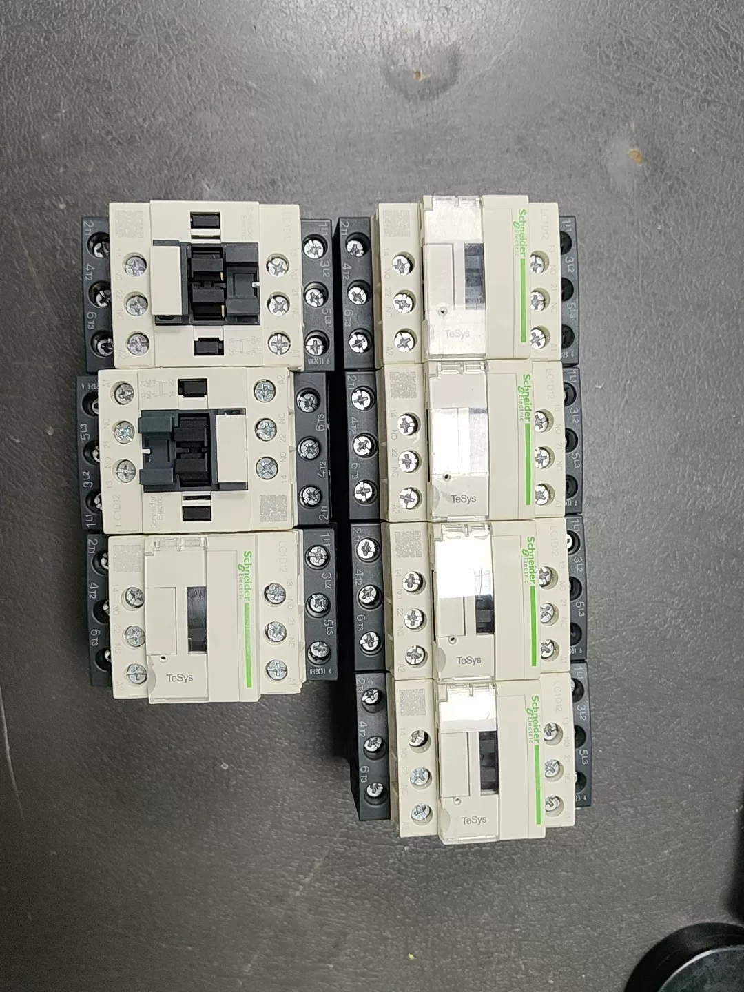 Schneider Electric LC1D12M7C Industrial Relay — product photo 1 of 7
