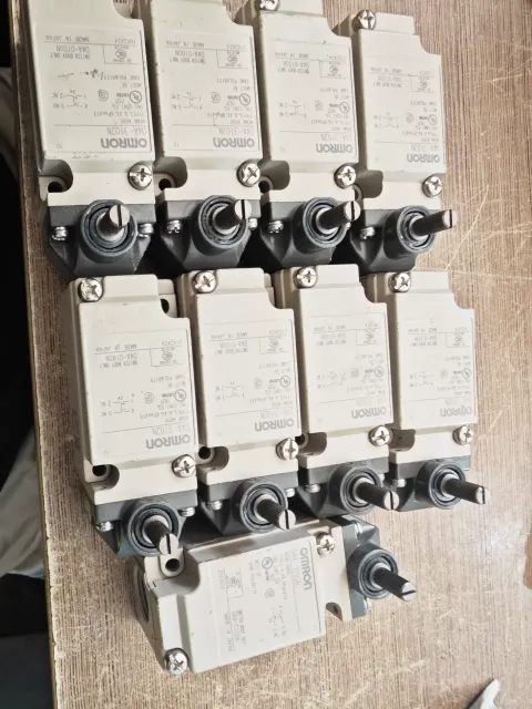Omron D4A-3102N Industrial Sensor product photo 1