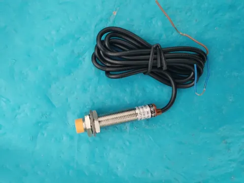 OUMIN LJ12A3-4-J/EZ Industrial Sensor product photo 1
