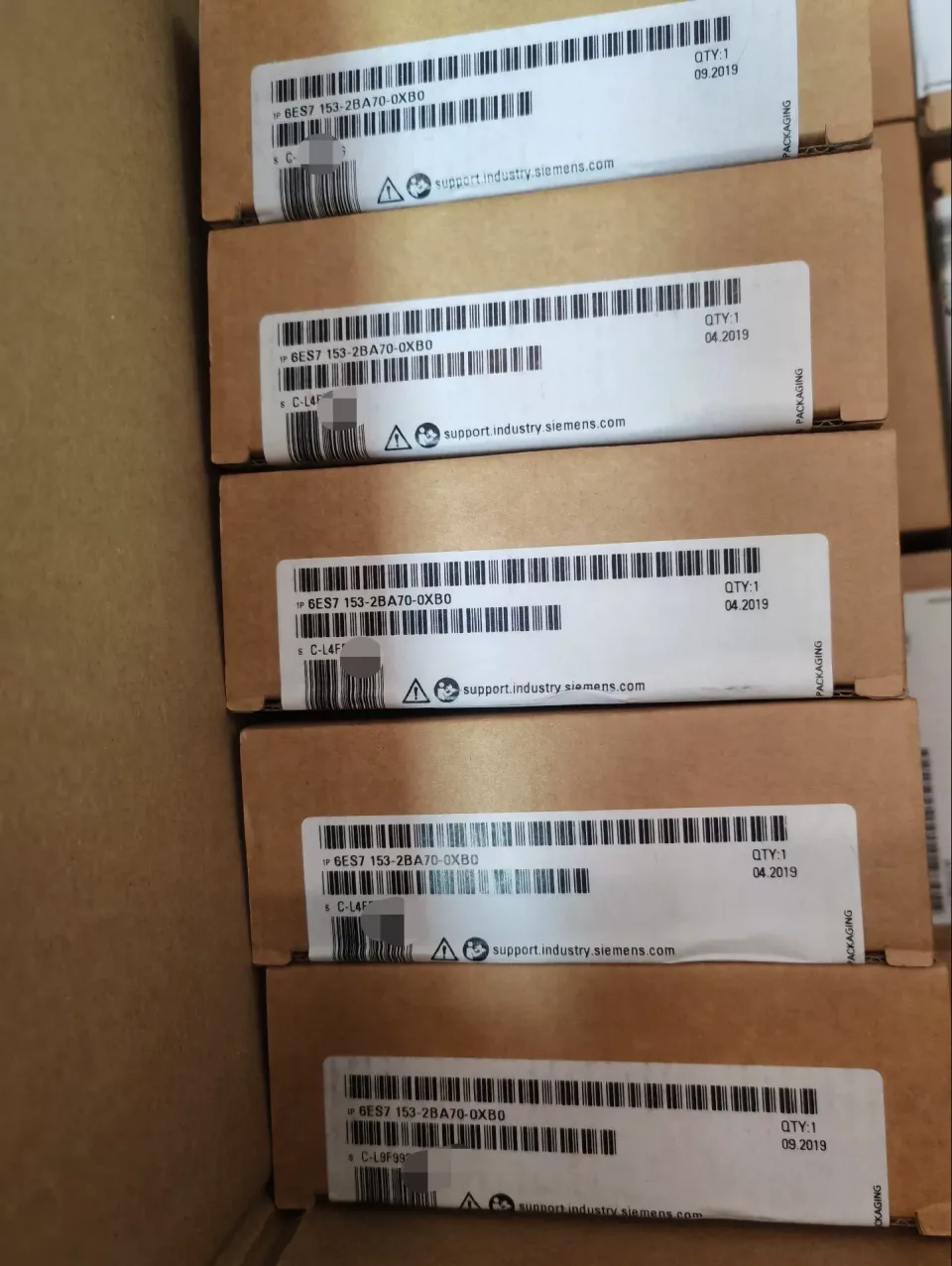 Siemens 6ES7153-2BA70-0XB0 I/O Module — product photo 1 of 4
