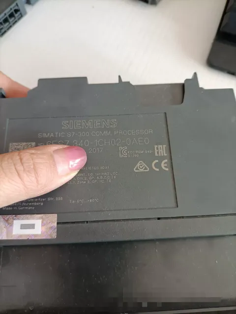 Siemens 6ES7 340-1CH02-0AE0 Industrial Automation Component — product photo 3 of 4