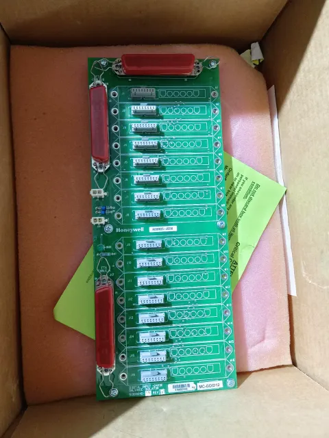 Honeywell MC-GDID12 / 51304640-175 Industrial Control Board product photo 2