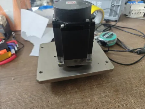 Mitsubishi Electric HG-KN73J-S100 Motor & Drive Component — product photo 5 of 9