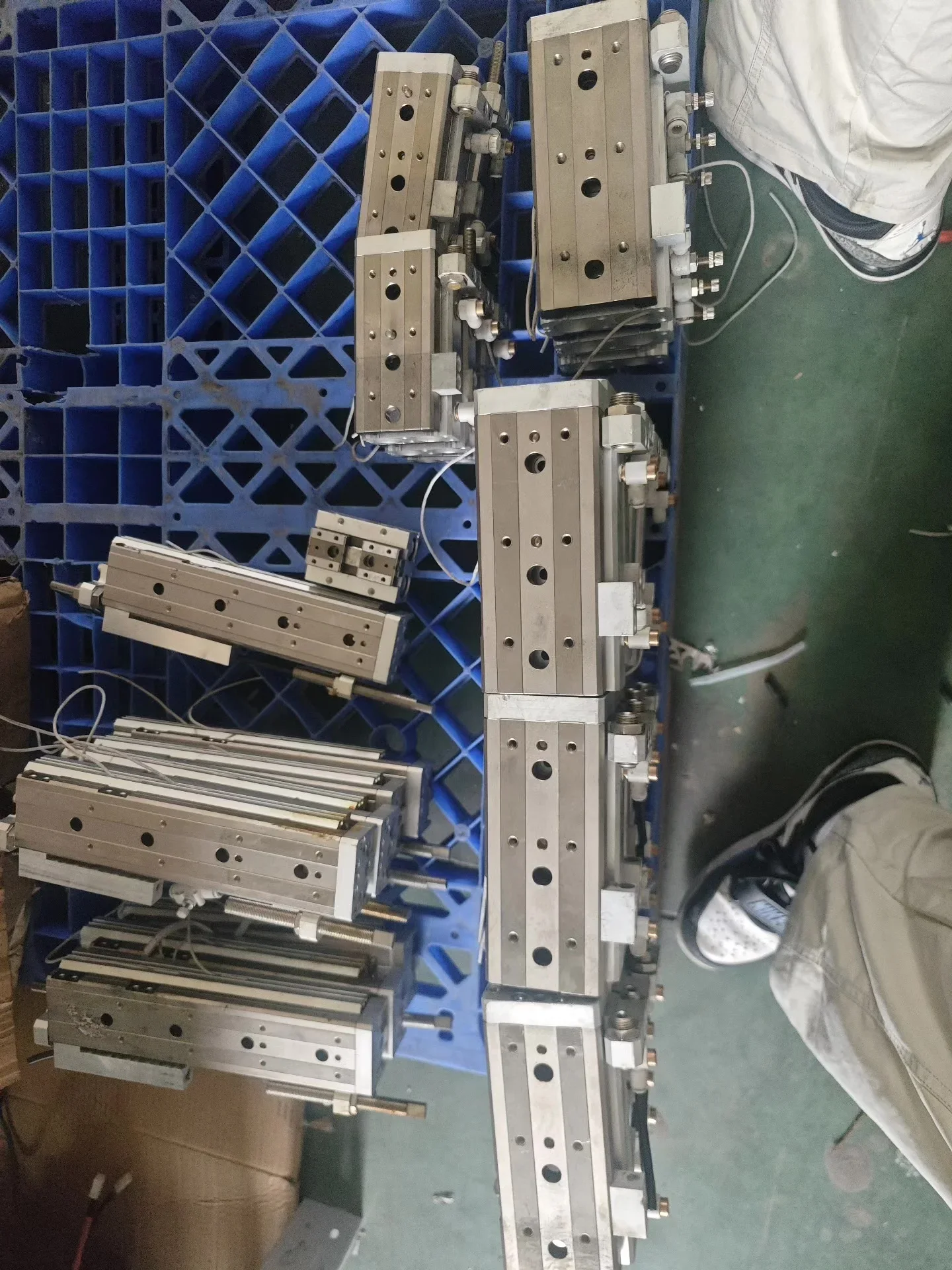 SMC MXQ25-75 / MXQ25-75AS / MXQ20-50 / MXQ20-150 / MXQ20-150B Industrial Automation Component product photo 1