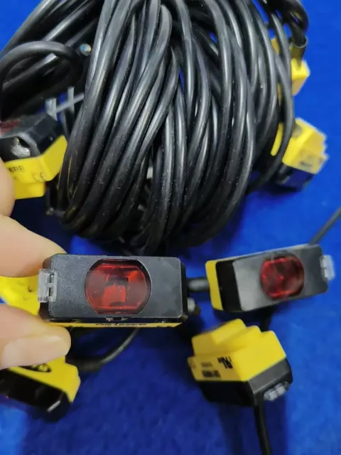 Banner Engineering QS186EB Industrial Sensor product photo 2