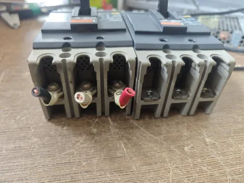 Schneider Electric / Merlin Gerin EZC100B Industrial Automation Component product photo 3