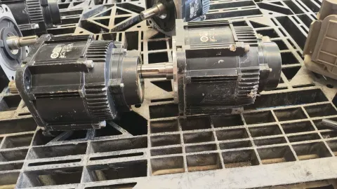 Yaskawa SGM7G-13AFC61 Motor & Drive Component — product photo 7 of 17