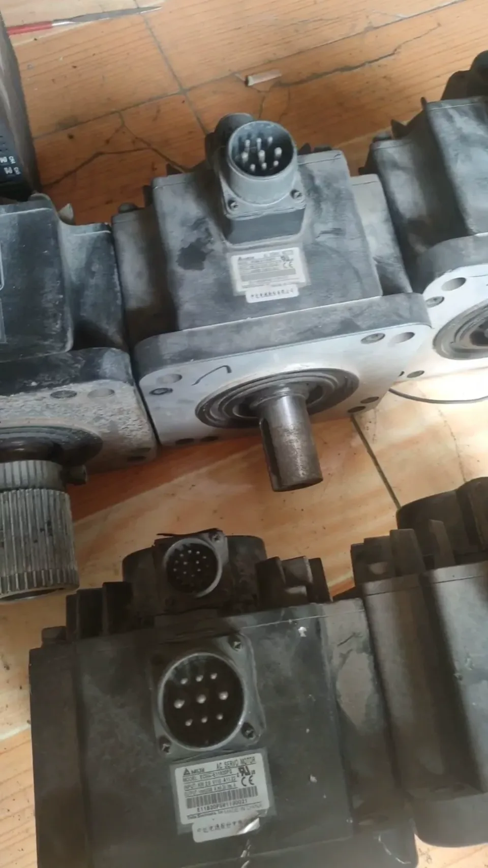 Unbranded Industrial ECMA-E11820R8 Motor & Drive Component product photo 1