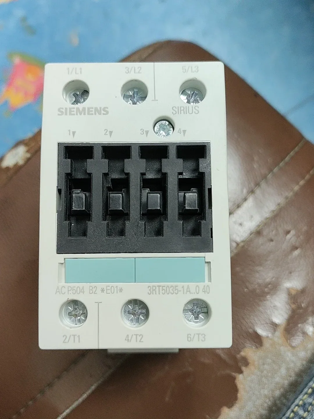 Siemens 3RT5035-1A Industrial Relay product photo 1