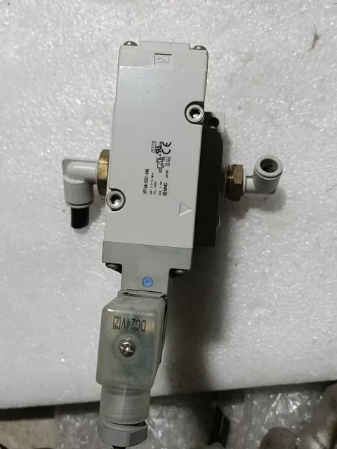 SMC VP744R-5DZ1-04A Industrial Automation Component product photo 4