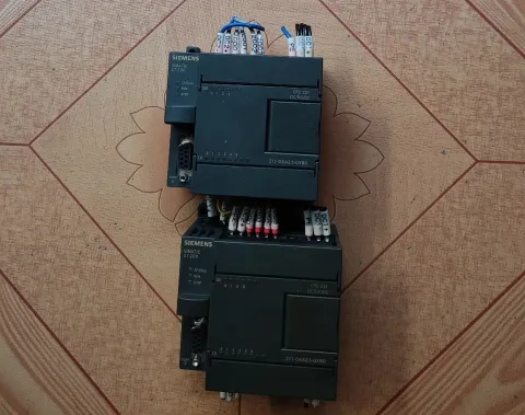 Siemens 6ES7 211-0AA23-0XB0 PLC Module product photo 1