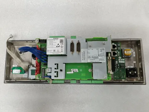 Siemens 6FC5303-1AF12-8CY0 Industrial Control Board product photo 2