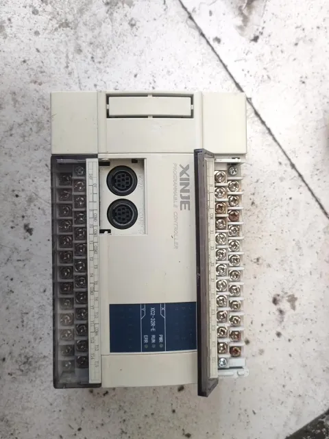 XINJE XC2-32R-E PLC Module — product photo 8 of 24