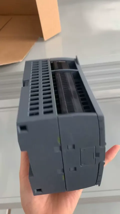Siemens 6ES7215-1AG40-0XB0 Industrial Automation Component — product photo 3 of 28