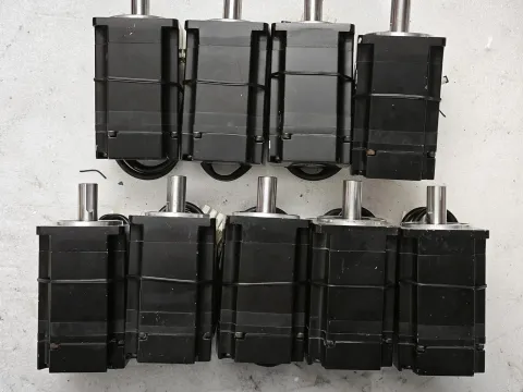White Label SGMJV-04ADE6S Motor & Drive Component product photo 4