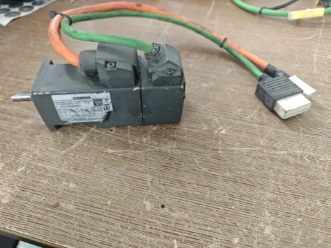 Siemens 1FL6024-2AF21-1AA1 Motor & Drive Component product photo 1