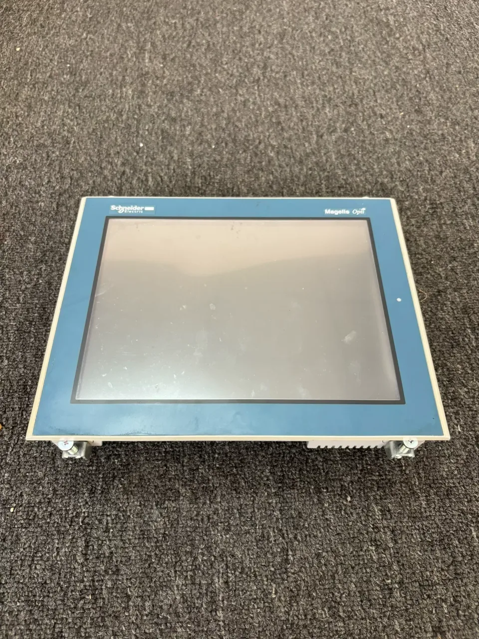 Schneider Electric XBTOT5320 Industrial Automation Component product photo 1