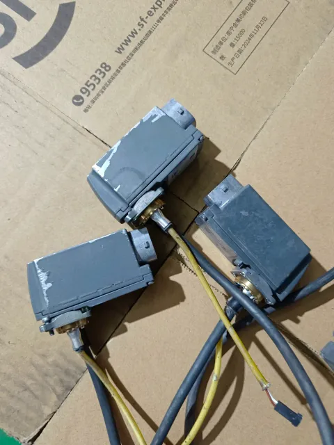 Siemens 519 30040 21 / A5E33412837 Industrial Sensor — product photo 15 of 26