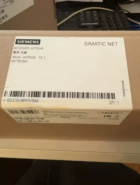 Siemens 6GK5795-6MN10-0AA6 Industrial Automation Component product photo 1