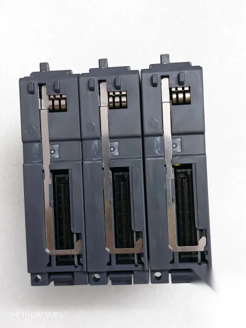 Mitsubishi Electric QX48Y57 PLC Module — product photo 9 of 12