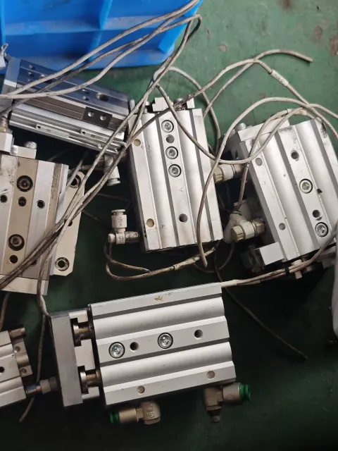 SMC MXQ20-30 / MXQ12-30 Industrial Automation Component product photo 3