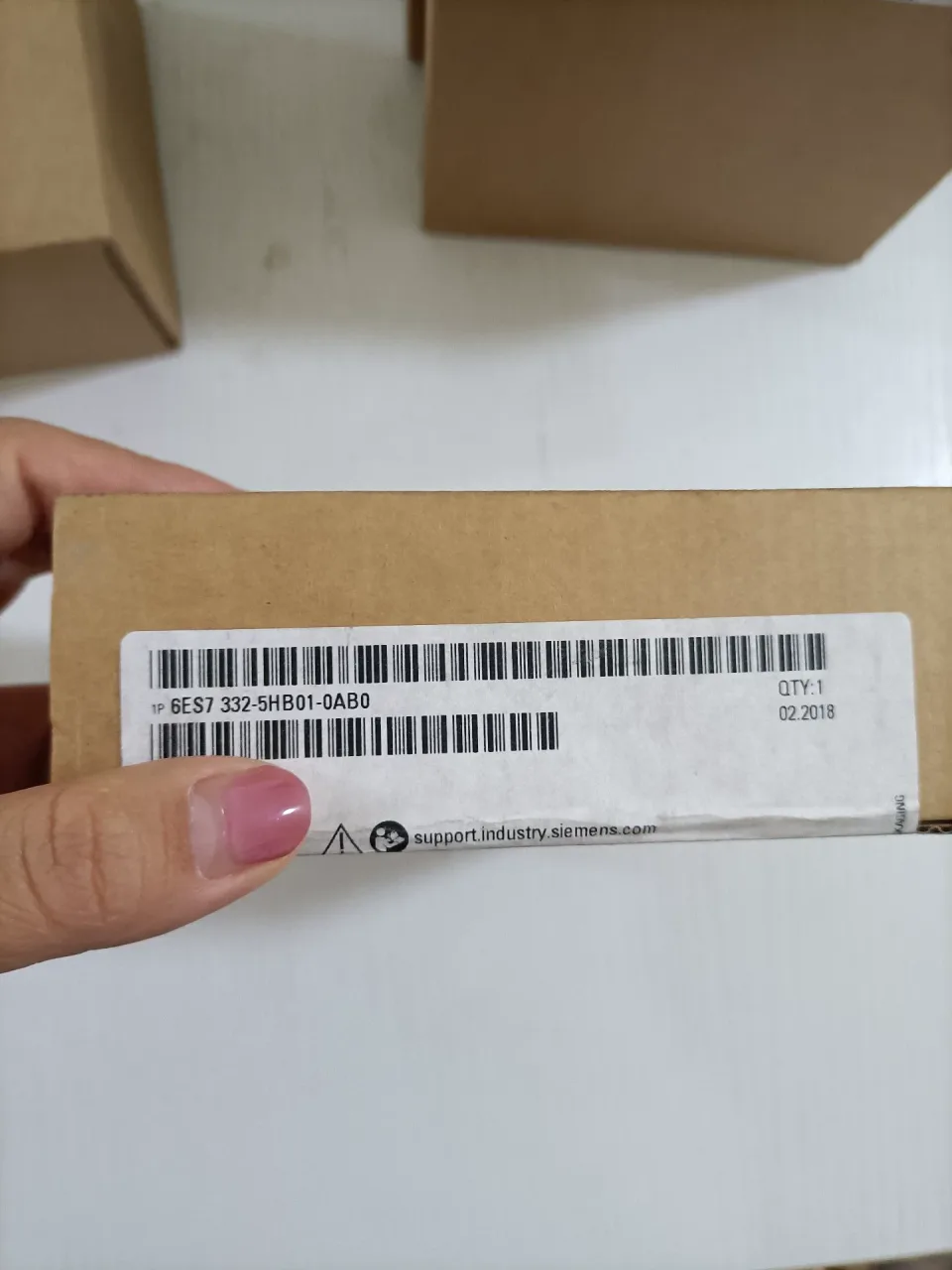 Siemens 6ES7 332-5HB01-0AB0 Industrial Automation Component product photo 1