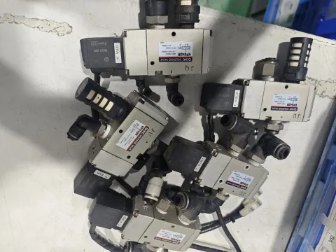 SMC VP542R Industrial Automation Component product photo 1