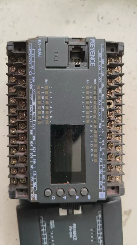 KEYENCE KV-40AT PLC Module product photo 3