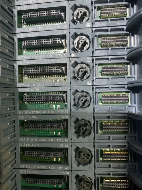 Siemens 6ES7193-6BP00-0BA0 Industrial Automation Component product photo 1