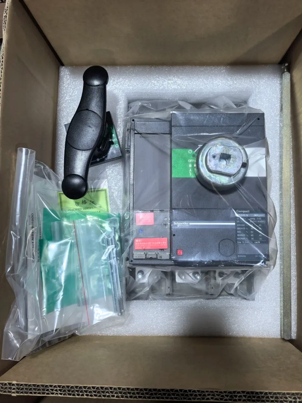 Schneider Electric NS800N Industrial Automation Component product photo 1
